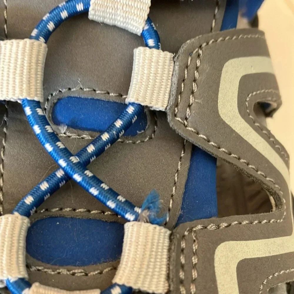 KAMIK Child’s Size 12 Charcoal & Gray Sandals Hook & Loop w/velcro strap..EUC